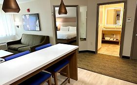 Candlewood Suites Savannah Airport